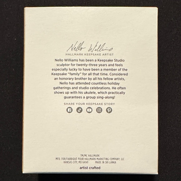 Hallmark Keepsake Dr. Seuss Ornaments in Blue and Red - Picture 5 of 6